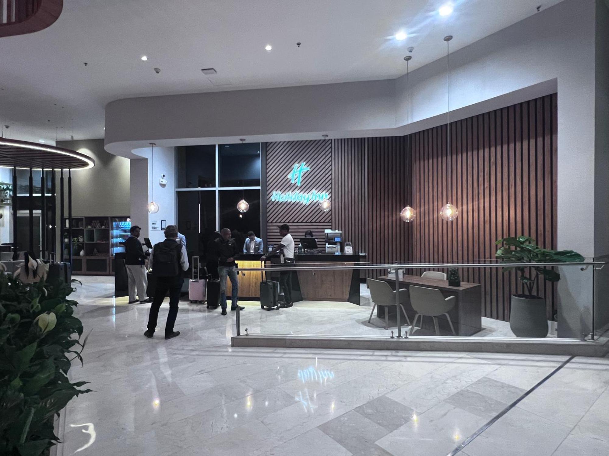 Holiday Inn Bogota Airport, An Ihg Hotel Εξωτερικό φωτογραφία