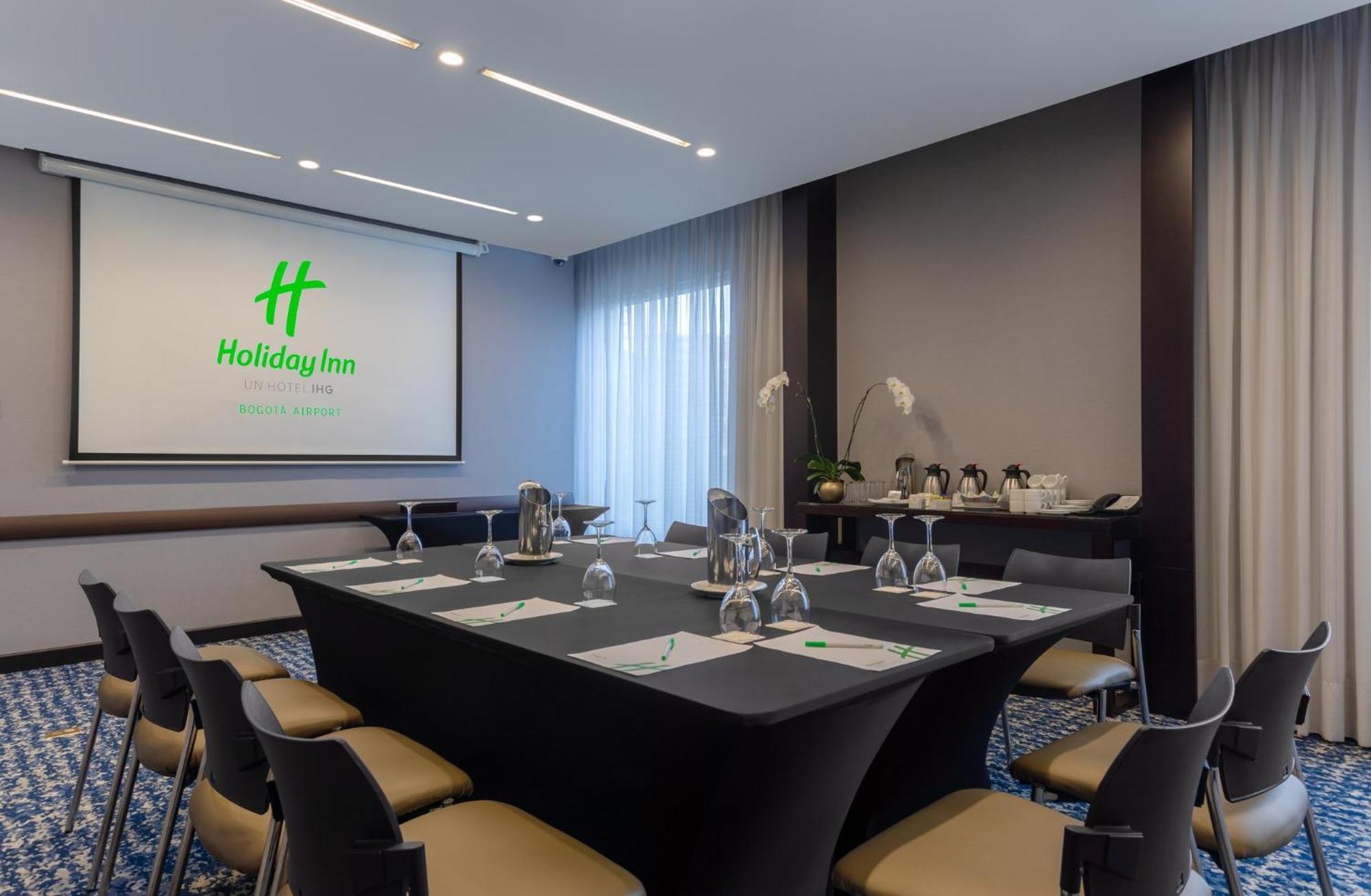 Holiday Inn Bogota Airport, An Ihg Hotel Εξωτερικό φωτογραφία