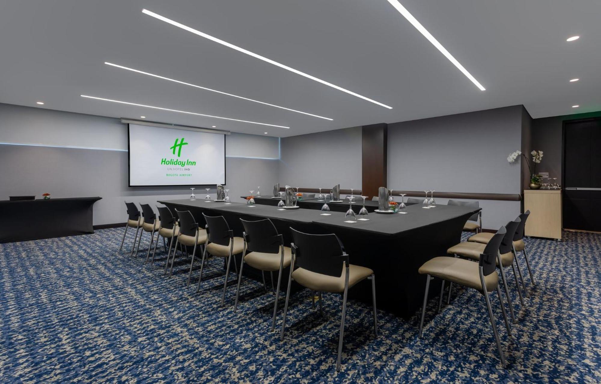 Holiday Inn Bogota Airport, An Ihg Hotel Εξωτερικό φωτογραφία