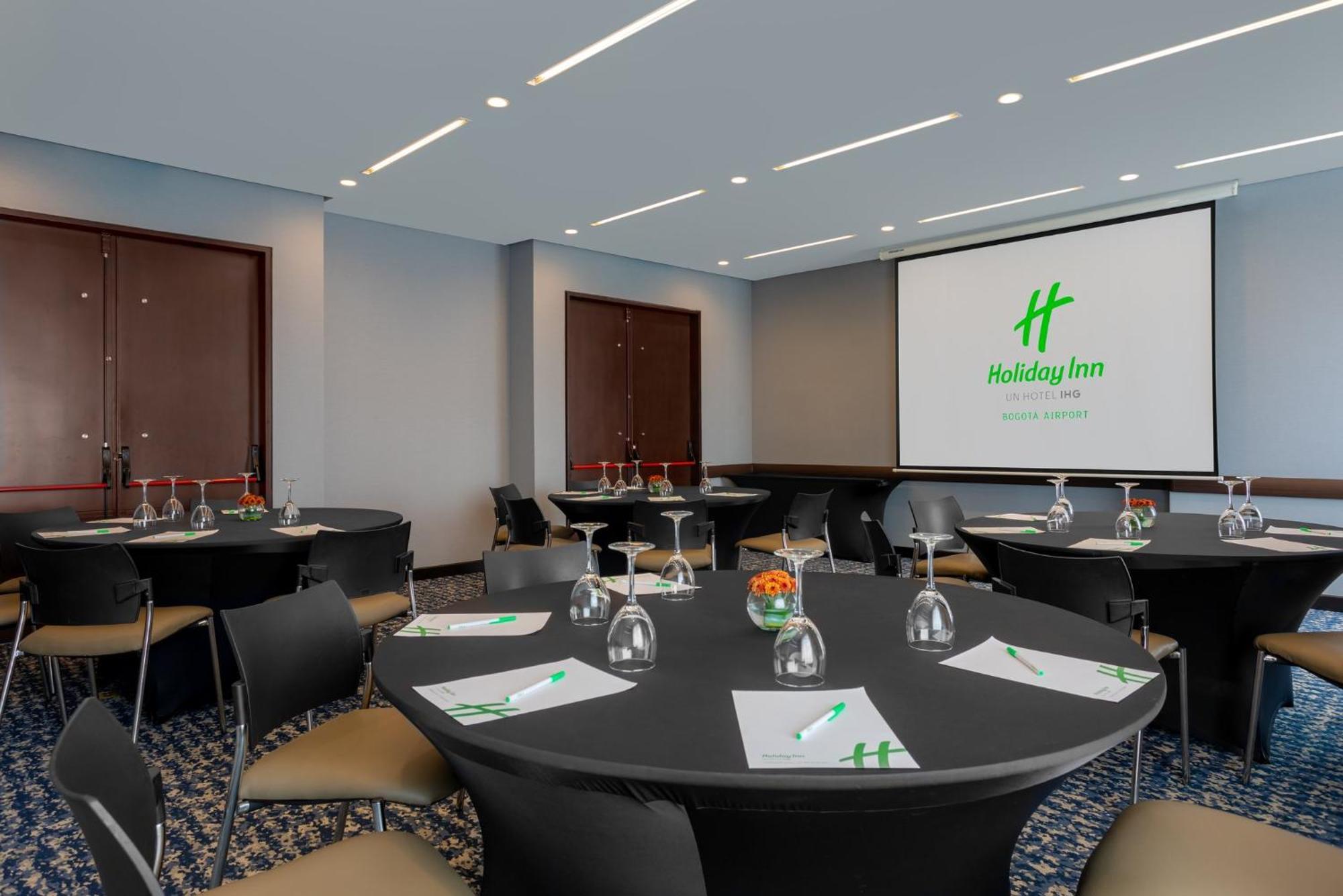 Holiday Inn Bogota Airport, An Ihg Hotel Εξωτερικό φωτογραφία