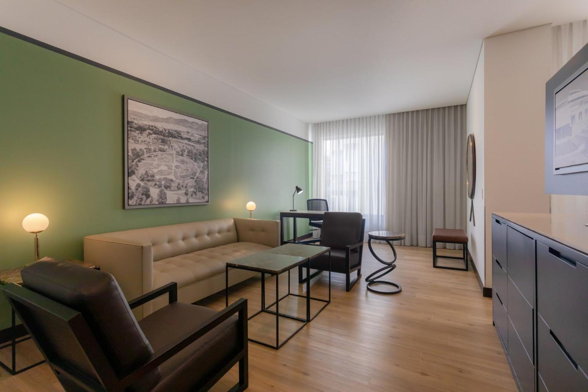 Holiday Inn Bogota Airport, An Ihg Hotel Εξωτερικό φωτογραφία